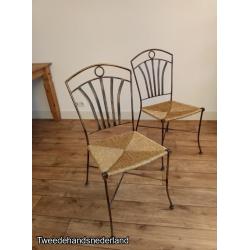 4 prachtig mooie klassieke stoelen, gietijzer met rieten zitvlak