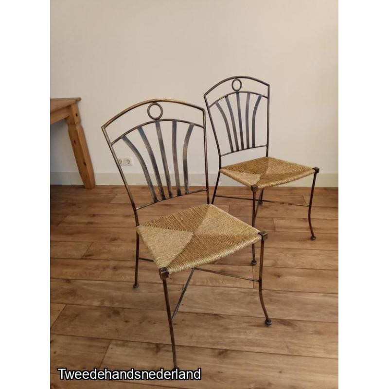 4 prachtig mooie klassieke stoelen, gietijzer met rieten zitvlak
