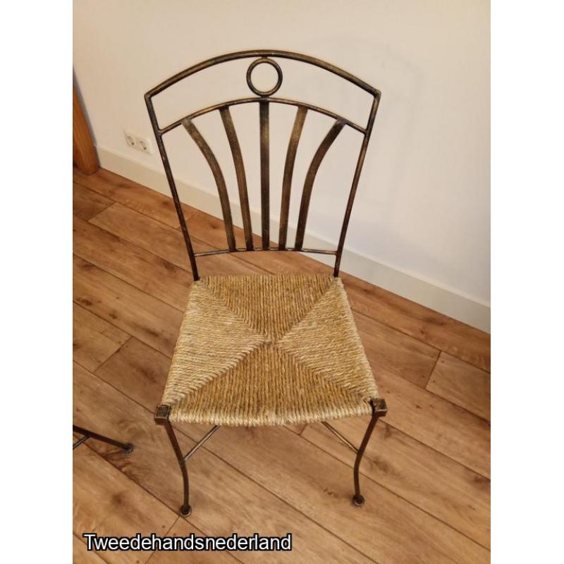 4 prachtig mooie klassieke stoelen, gietijzer met rieten zitvlak