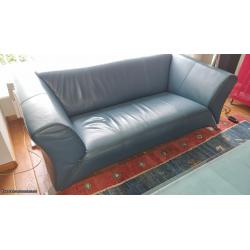 Rolf Benz model 332, kleur petrol/blauw 60.516, leer en giet aluminium poot,