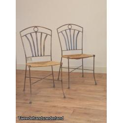 4 prachtig mooie klassieke stoelen, gietijzer met rieten zitvlak