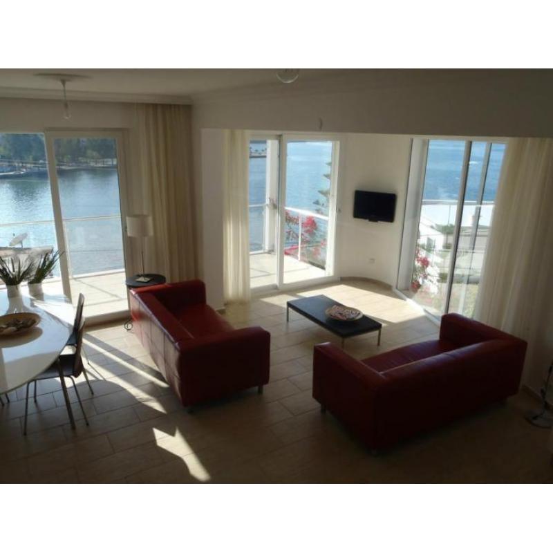 Luxe penthouse, direct aan zee (nabij Bodrum)