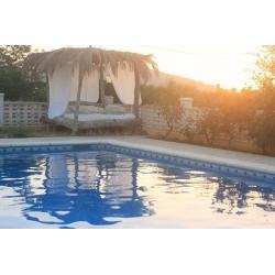 Last minute aanbieding! Heerlijk huis op Ibiza met zwembad
