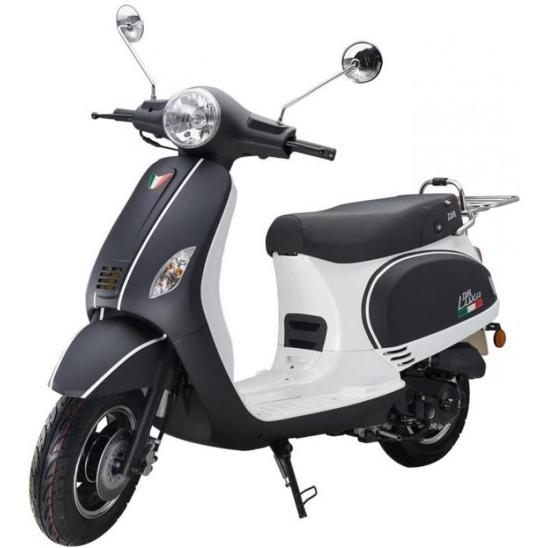 Iva retro scooters vanaf €774,-