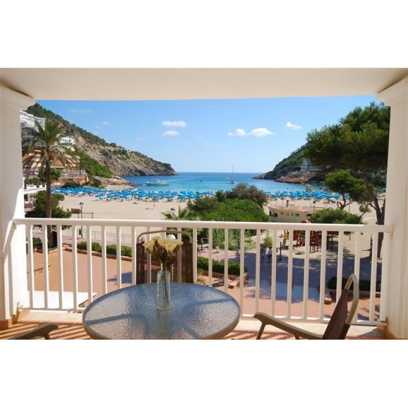 Appartementen aan zee op Ibiza