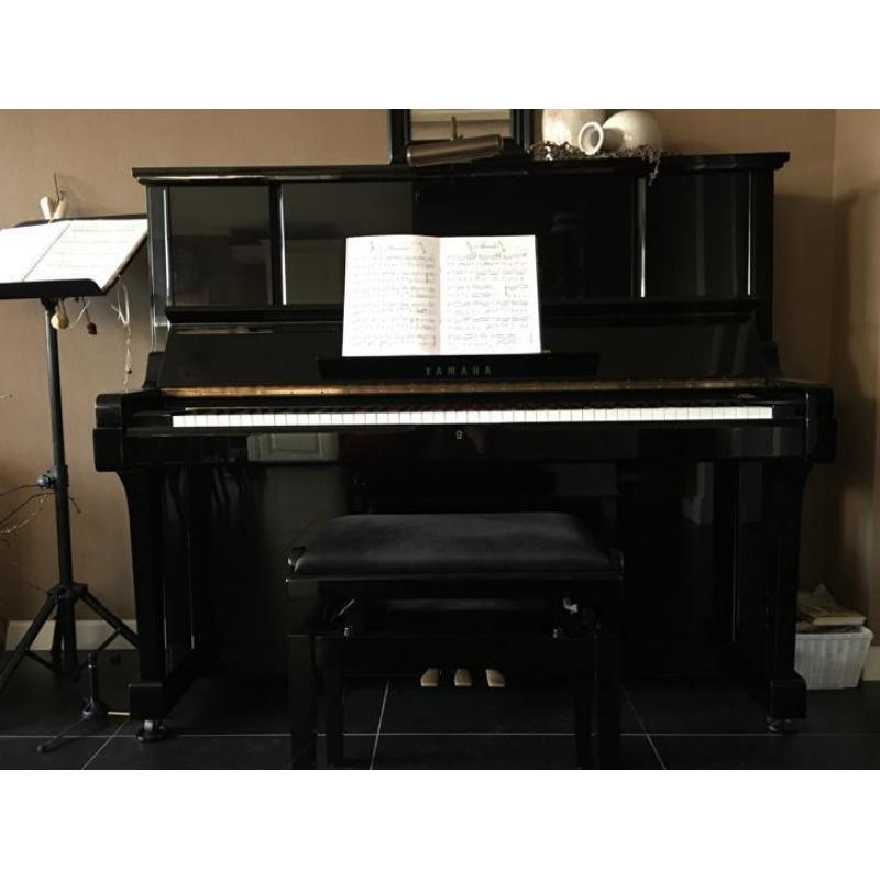 Piano Yamaha UX3 (handgemaakt, hoge kast) UX serie