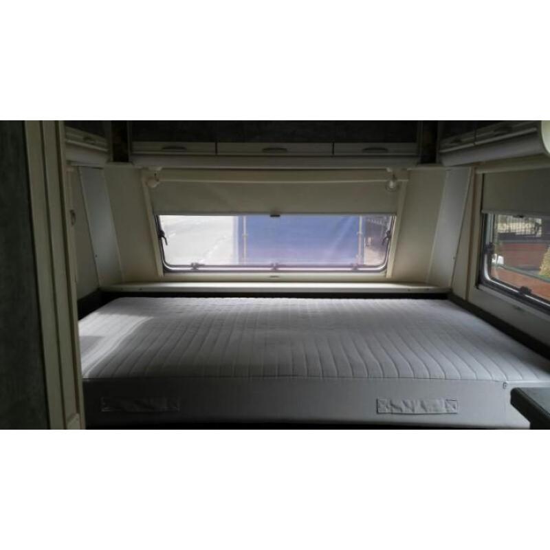 caravan lmc stapelbed en vast 2 pers bed Compleet aangeboden