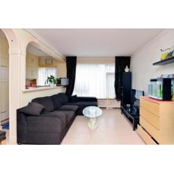 Leuke 3 Kamerwoning 60m2 met berging en tuin in Rotterdam