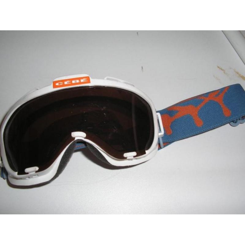 zonnebril voor wintersport merk CEBE