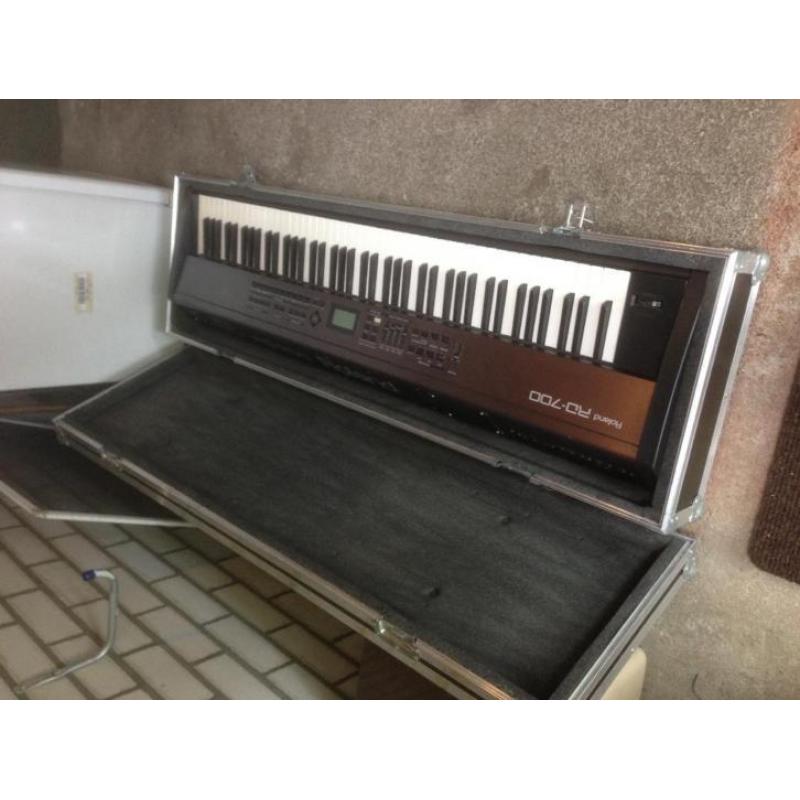 Roland RD 700 Stagepiano