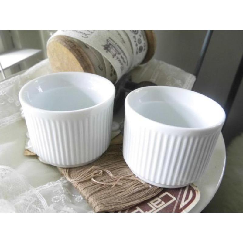 Set van 2 witte porseleinen eierdopjes Geribbeld (751)