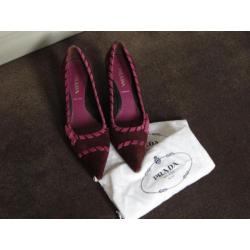 Prada suede pump, bordeau/fuchsia, maat 38