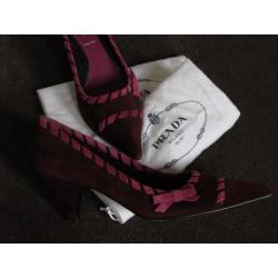 Prada suede pump, bordeau/fuchsia, maat 38