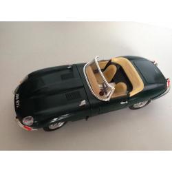 Jaguar E 1961 1/18
