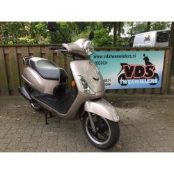 Sym Fiddle 2 25km 4t snorscooter NIEUW STAAT