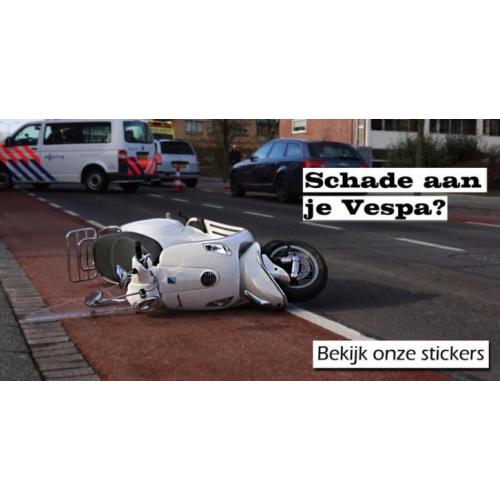 Vespa schade schadeherstel spuiten herstellen stickers