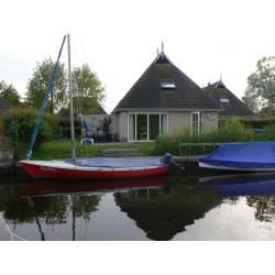 Vakantiehuis aan vaarwater Friese meren last minute korting