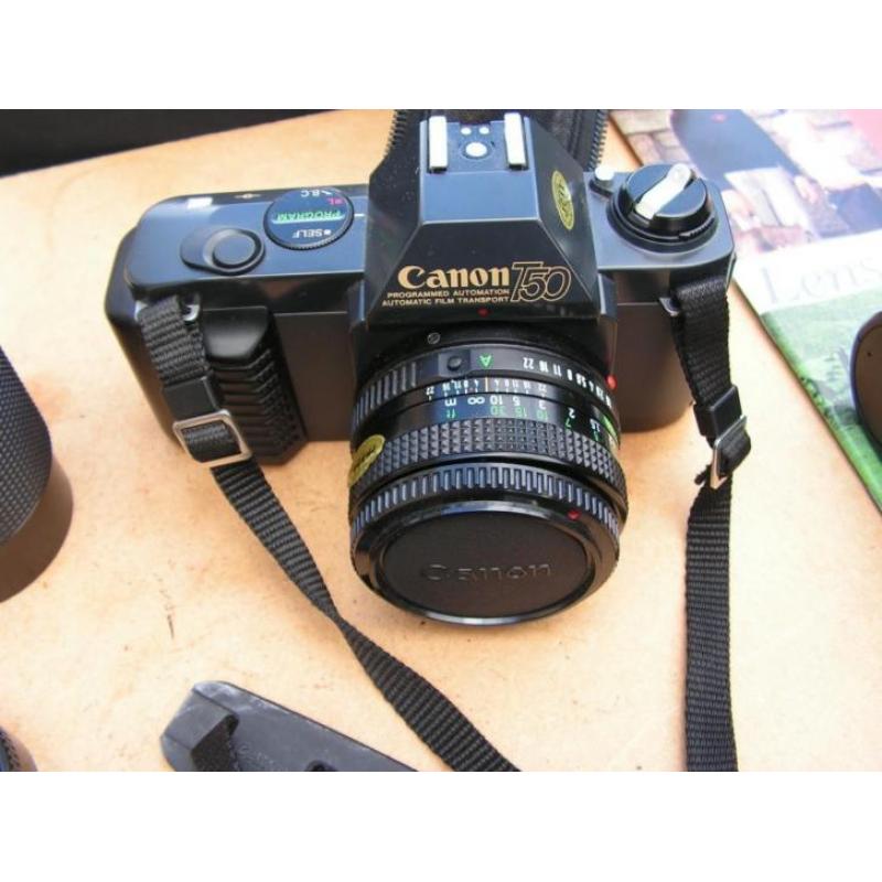 Canon T50 in nieuw staat compleet met extra vivitar 70-210