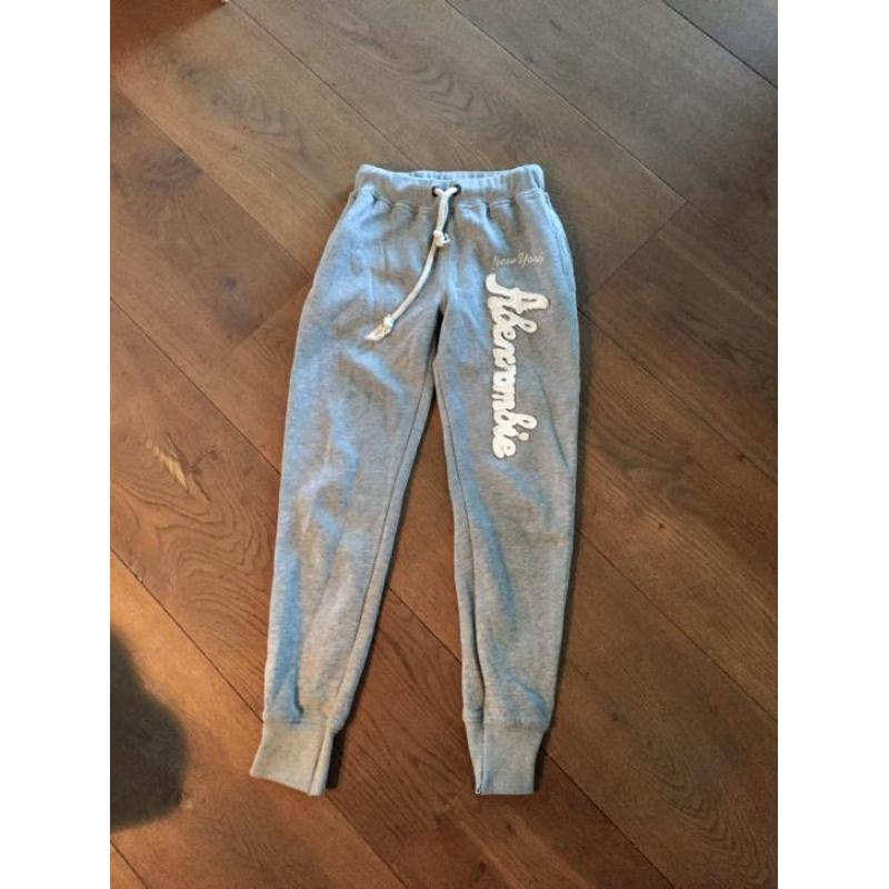 ABERCROMBIE joggingbroek maat:s