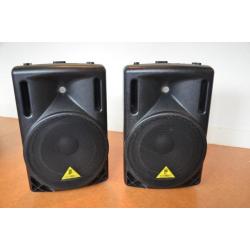 2x Behringer b212d speaker
