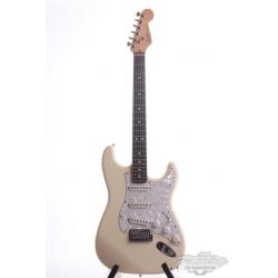 Fender® Fender American Standard Stratocaster Vintage Whi...