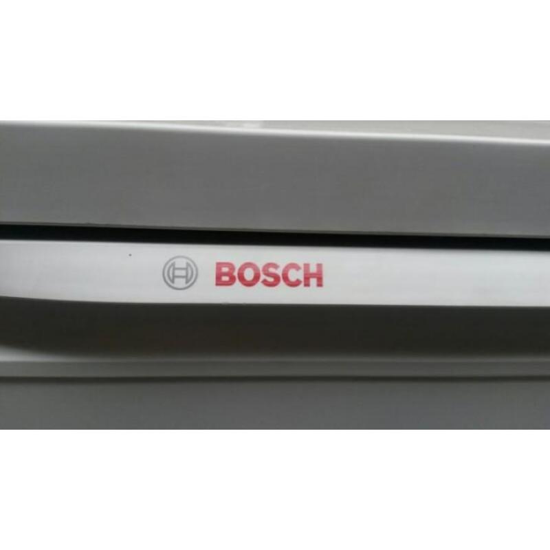 vrieser Bosch 4 sterren 3 laden izgst.