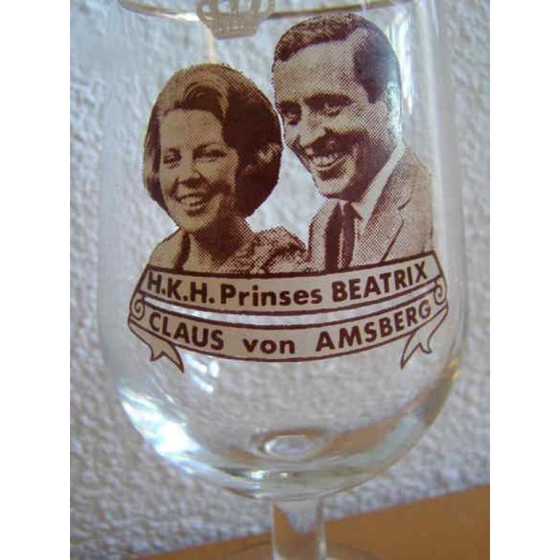 Glas huwelijk Beatrix en Claus (641) N