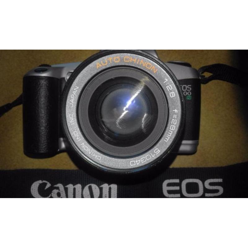 Canon EOS 500 N analoge camera + 28 mm lens