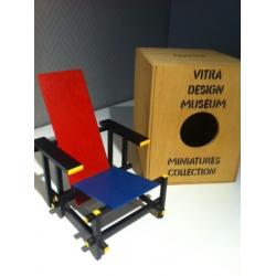 1x Vitra Rietveld RoodBlauwe stoel miniatuur origineel NIEUW