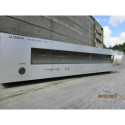 Luxman AM/FM Stereo Tuner Model T-111