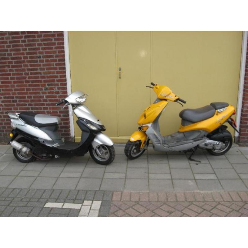 Twee scooters