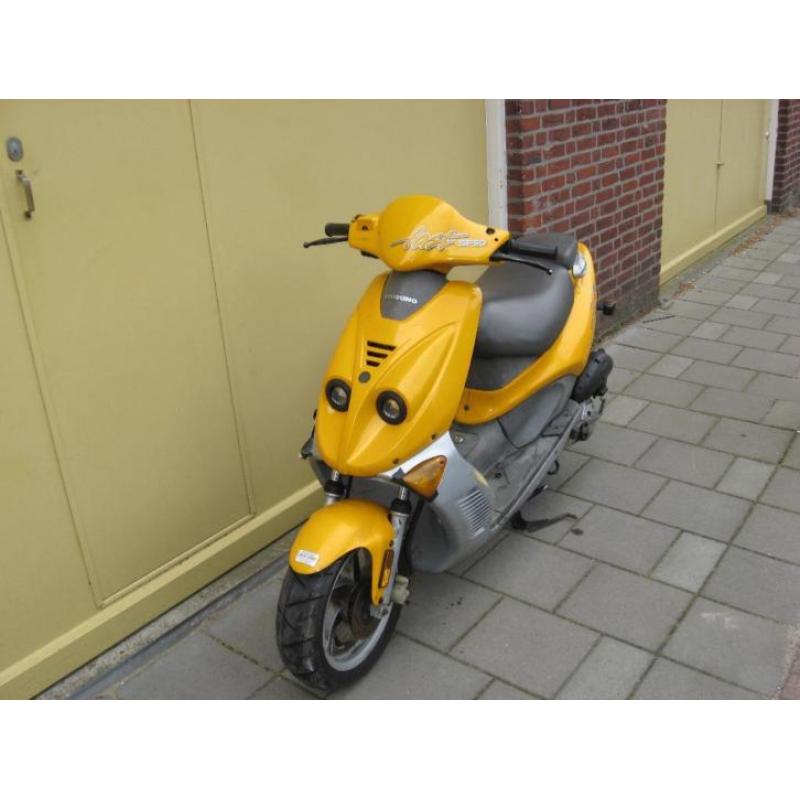 Twee scooters