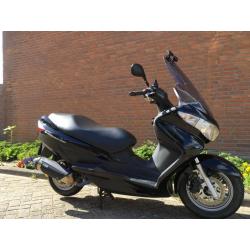 Suzukie burgman 200 cc motor scooter