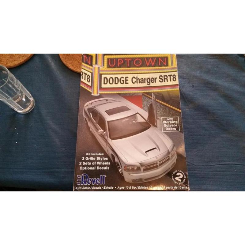 Dodge charger SRT8 Revell 1:25