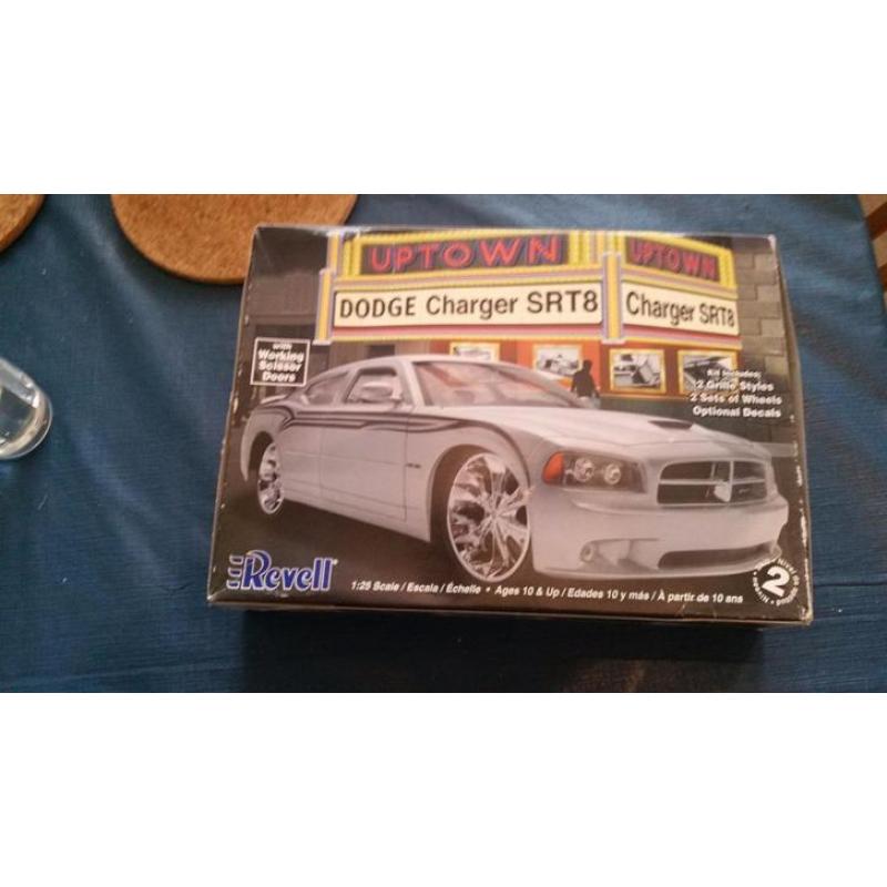 Dodge charger SRT8 Revell 1:25