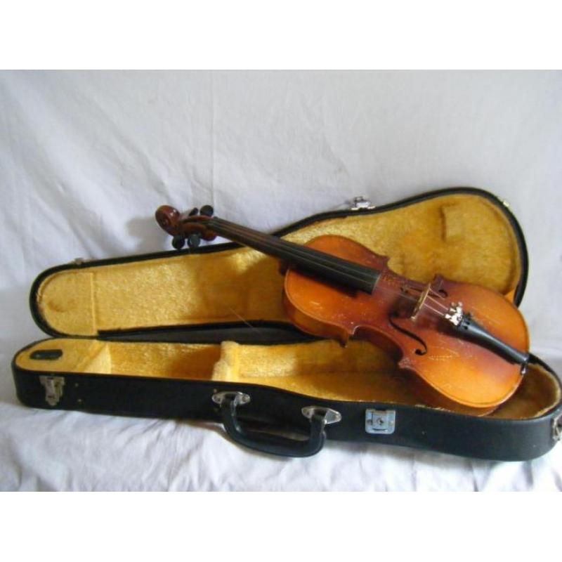 Oude viool in koffer