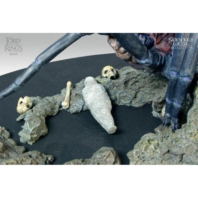 Shelob & Frodo Sideshow diorama statue