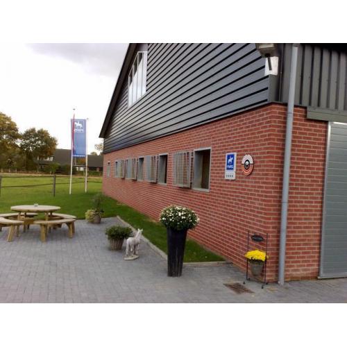 Enkele stallen vrij