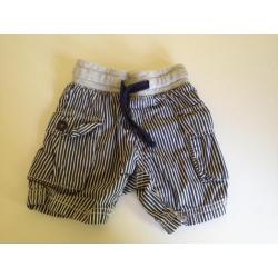 Stoere korte broek / short maat 68 van HEMA