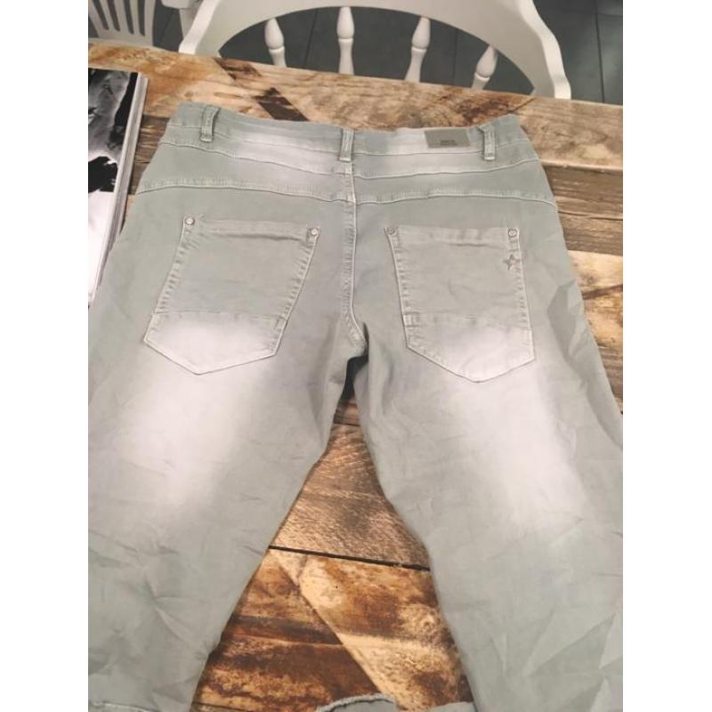 Karostar jeans please model groen maat 42 en 46 NIEUW