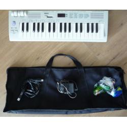 Yamaha XG Synthesizer en master-keyboard 37 toetsen