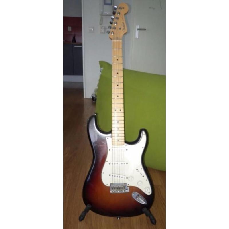 Fender Stratocaster (USA) NM Standard 3TS