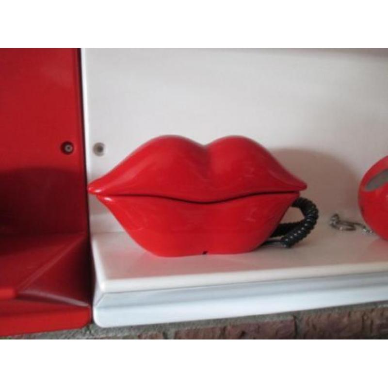 jaren 70 retro design lippentelefoon rood vintage mond