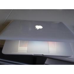 Witte MacBook unibody 13 inch compleet met SSD en 8gb