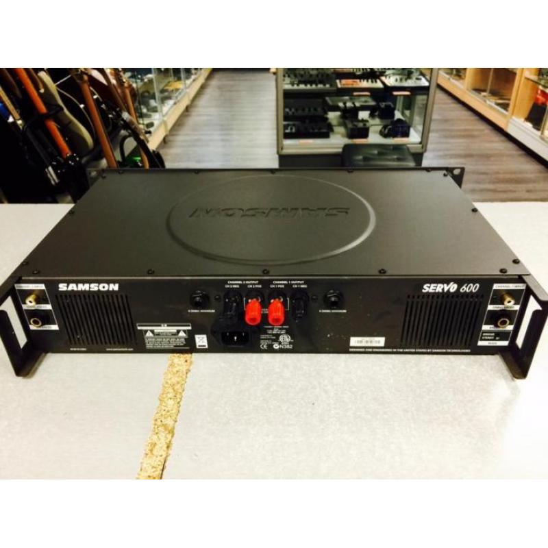 Samson Servo 600E versterker