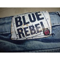 Koopje e 17,50 spijkerbroek blue rebel maat 146!