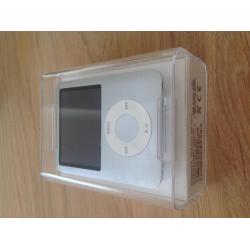 Apple iPod Nano 8 GB Silver (3G) + Nike running hoesje