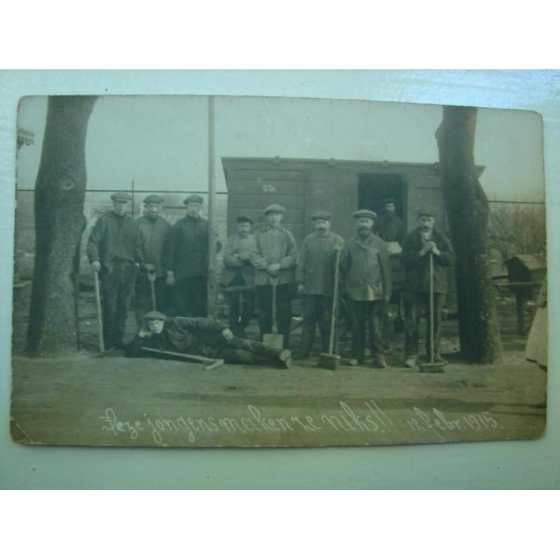 foto personeel lijnwerkers Amsterdam gemeentetram, 1915