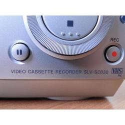 Sony video recorder SLV-SE830D