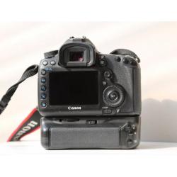 Canon Eos 5D MKIII body + grip, 8706 clicks, geheel compleet
